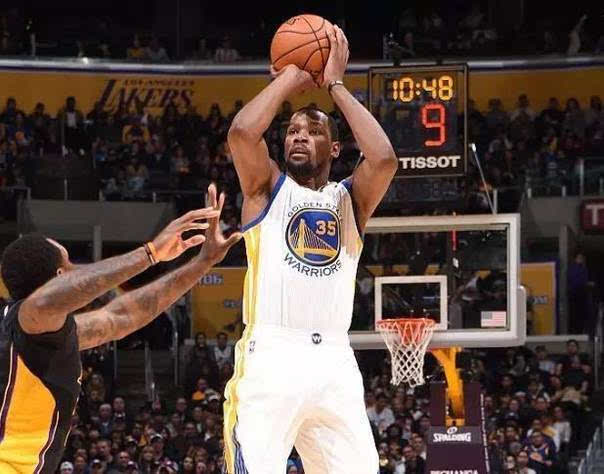 在長達十多 在長達十多